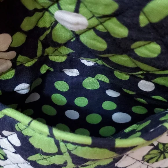 Vera Bradley LUCKY YOU large crossbody bag bucket purse green navy white - Picture 8 of 11